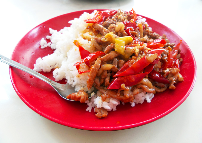  泡椒肉丝盖浇